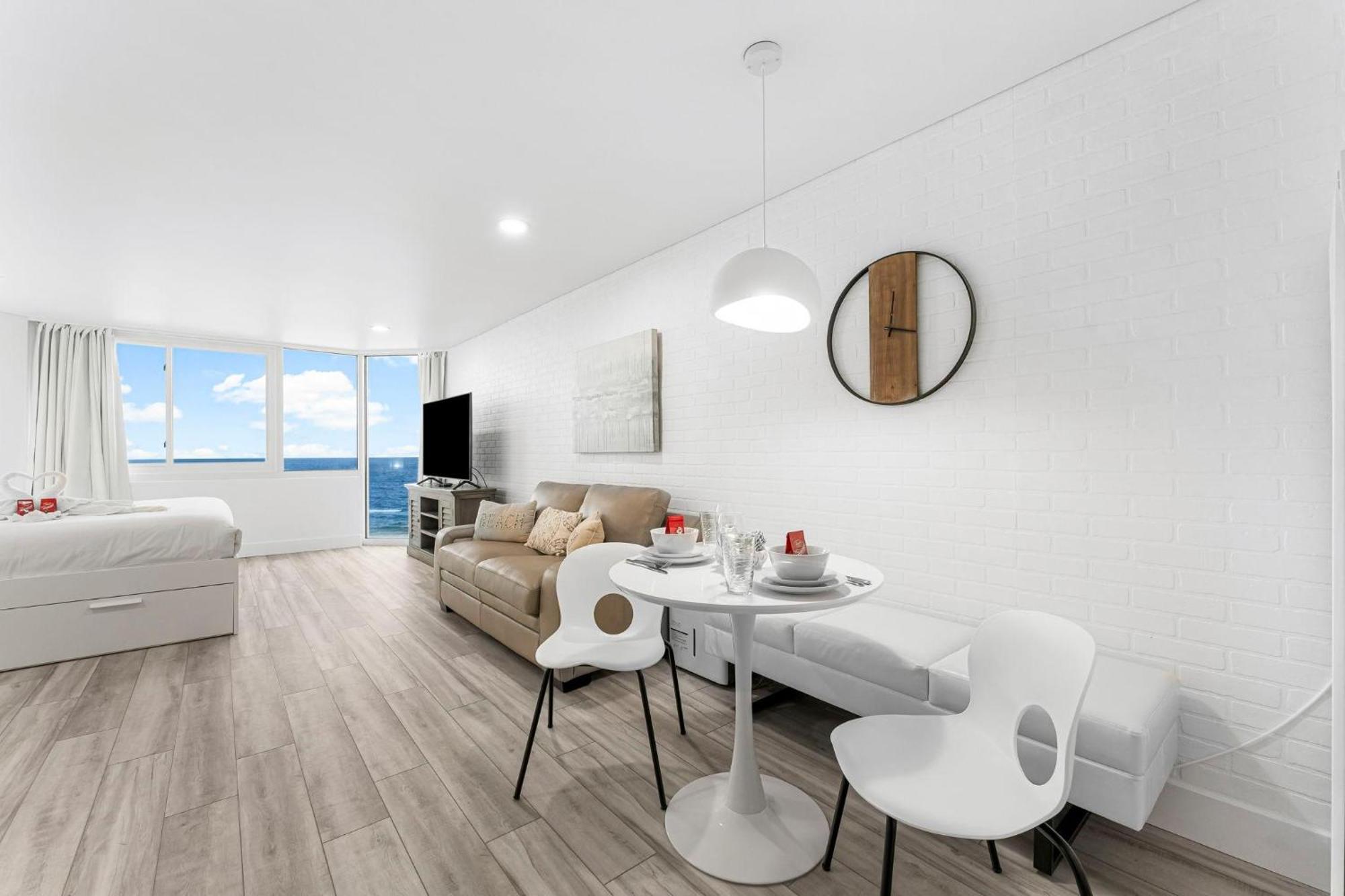 Apartment Of The Gulf 815